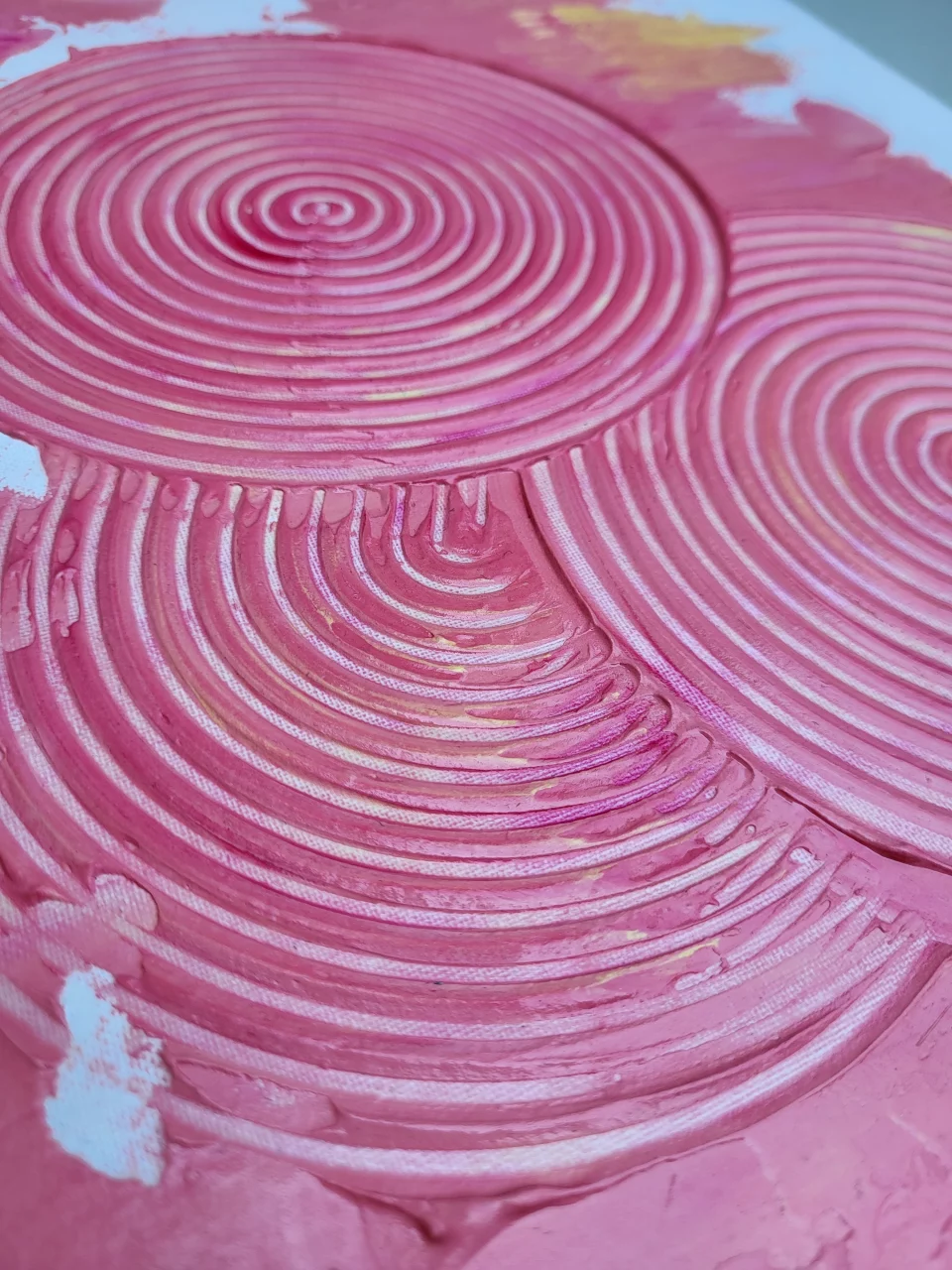 pink circles